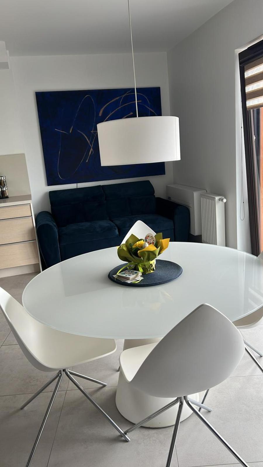 Blue Sky Apartment *